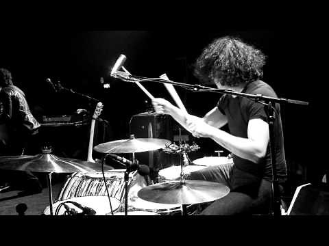 The Dead Weather - Bone House (Live from The Roxy)