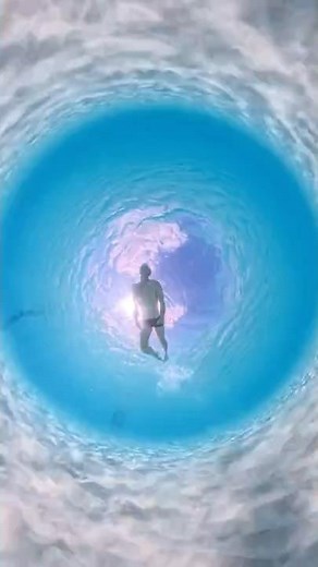 Insta360 X5 Goes Underwater – Crazy Shots! 🐠