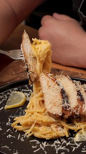 47K views · 3.3K reactions | Pasta con pollo parmesano  | Munchies Lab | Facebook