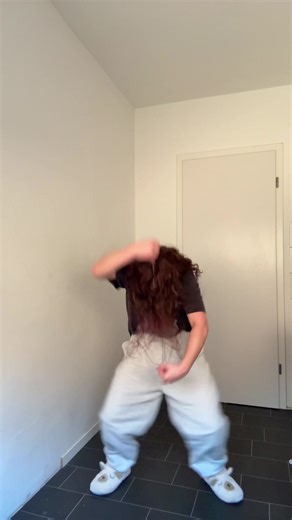 Dance Moves Without Hands: A Unique Challenge