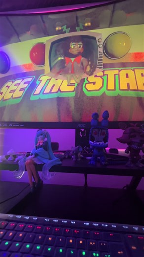 our first look at TV Jones! isn’t he so cool? #animatronics