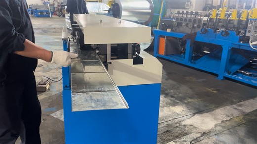 Customized TDF flange machine with 25mm and without beading. LOCK is the manufacturer of duct making machines, we make the spart parts by ourself! Quality is guaranteed! If you need good quality machines, Call my WhatsApp/Phone number: 8619303065610 😄😄 #HVAC #DUCTWORK #MACHINE #DUCTMACHINE #SPIRALDUCT #LOCKFORMINGMACHINE #TDF #TDC #LOCKFORMER #FLANGE #AIRDUCT #DUCTINGWORK | Victor Lock