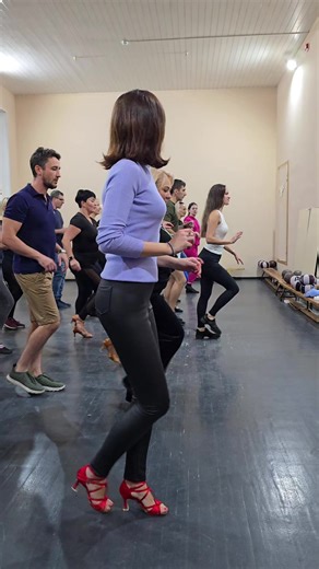 Chachacha Cubano: Ladies’ Passion for Dance