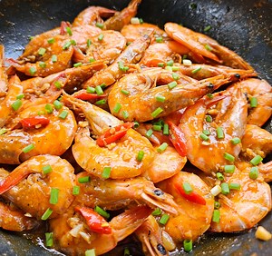 Garlic Buttered Shrimp | Yummy Kitchen