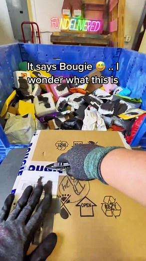 Unboxing a Bougie Mystery Package with AlienShade