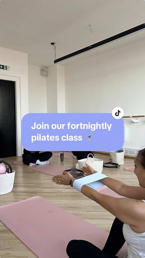 Are you looking for a fortnightly girls only fitness class? This is YOUR sign to join our pilates class in the cutestttt studio ever!! (and yesss they even have pink mats!!) Join us every 2 weeks for our girls-only beginner pilates class, we run 2 sessions each evening; 6:30pm and 7:45pm 💓🤸🏼‍♀️🧘🏼‍♀️ see you on the mat xx @Love in Motion #pilates #pilatesworkout #pilatesinstructor #pilatesclass #beginnerpilates #girlsthatworkout #girlsonly #girlssupportgirls #fitness #fitnessgirls