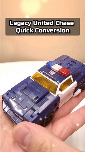 Quick Conversion: Transformers Legacy United Rescue Bots Chase (Alt to Bot)
