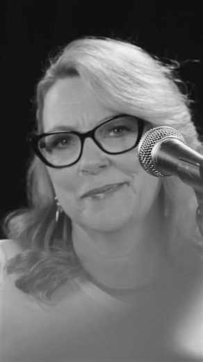 Check out the full video of “Angel From Montgomery” from the Just Won’t Burn 25th Anniversary Sessions.🪽 | Susan Tedeschi