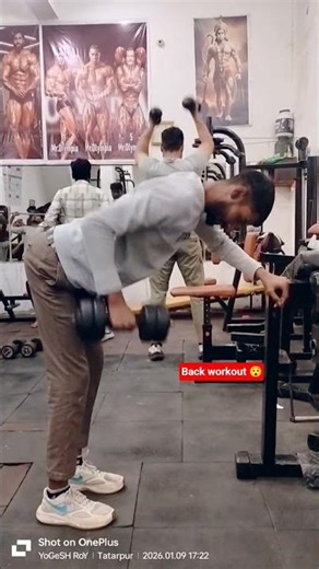 back workout 😯 #shorts #fitneess #motivation #gymworkout