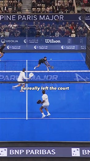 took the ball for a walk 🚶‍♂️ 🎾: Alejandro Galán 🤝: Premier Padel | Red Bull