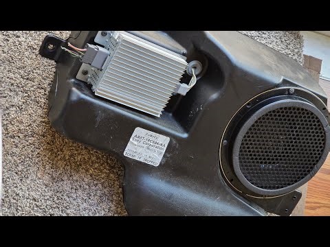 Testing Stock 2009 Ford Flex Sony DVC 8" Sub