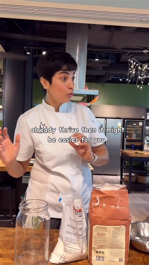 Learn how to build your own sourdough starter from scratch — step-by-step! If you’ve always wanted to bake sourdough at home but didn’t know where to begin, this is your guide.Check out our blog here 👉https://www.communekitchen.com/how-to-make-sourdough-bread/how-to-make-your-own-sourdough-starter🇸🇬 In Singapore? Join our next Sourdough 101 hands-on session this September and learn the techniques, science, and skills to bake beautiful sourdough from scratch.Sign up at 👉 communekitchen.com#so