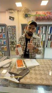 iPhone 17 Pro Max lete hi sabse pehle Mobiicare pr aaye iphone ki accessories lene🥹 antiyellow case