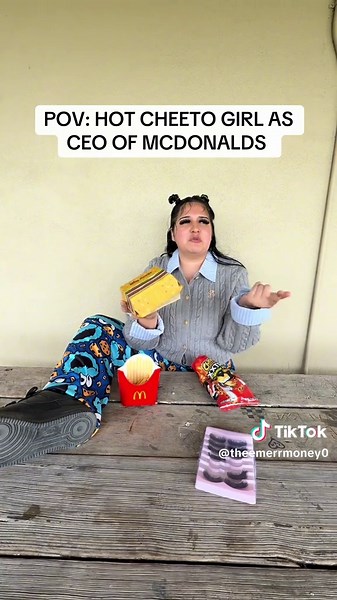 Big ARCHH #hotcheetogirl #comedian #skits #hotcheetos #mcdonaldsdrivethru