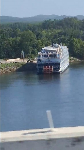 Tennessee River Boat