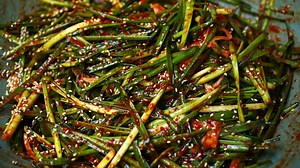 Asian chive kimchi (Buchu-kimchi: 부추김치)