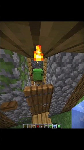 Easy Creeper Trap Moment in Minecraft! 💥🤯