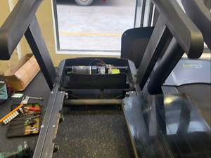 各类健身器材维修保养定期维护保养可提升使用质感，延长器械寿命 #健身 #健身器材 #跑步机维修 #有氧