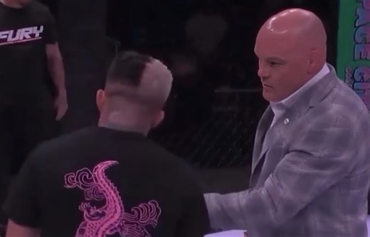 He Got Alot Going On: MMA Fighter Crashes Out During Post Fight Interview!