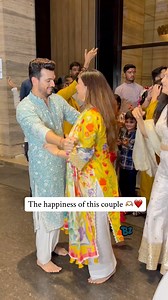 Arjun Bijlani and Wife energetic dance at bappa’s visarjan ! ❤️🔥#buzzzookascrolls #arjunbijlani #ganeshchaturthi | Buzzzooka Scrolls