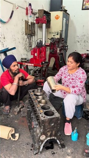How to sleeve Cummins Engine #shortsfeed #automobile #jcb #truck #welding #repair #toyota #machine