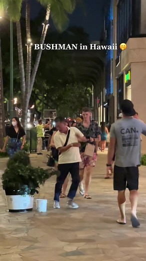 Hawaiian Bushman Prank in Honolulu