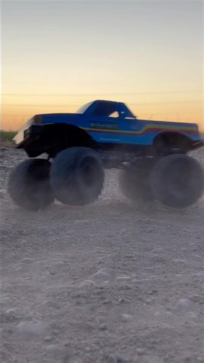 #bigfoot4x4 #monstertruck #traxxas #trx4sport #hightrail #offroad #bigfootrc #ford #bricknose