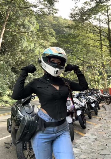Breakfast Ride with Aerox Lady Riders PH