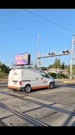 Nissan NV200 Cargo Van With Roof Rack Crossing🚂Railroad🚂Train🚂Tracks🚂ASMR [James St WA USA]
