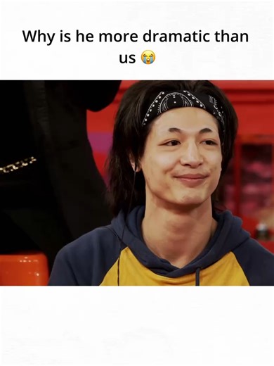 Why is he more dramatic than us 😭#dragrace #funnyboy #memepage