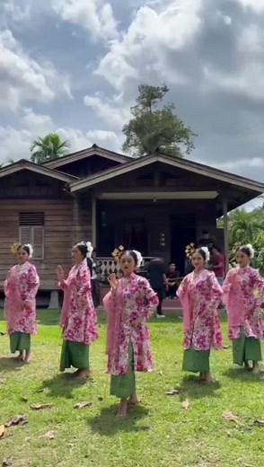 Tarian Gadis Melayu: Seni Tari Tradisional