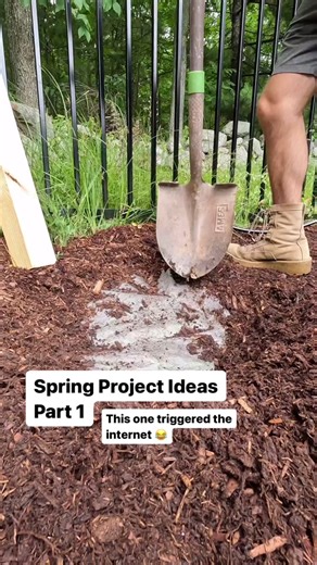 How to install a garden hose reel on the post? You can find some inspiration in this video! ✨#giraffetools #gardenhoseree #diyprojects #springdiy #wateringplants