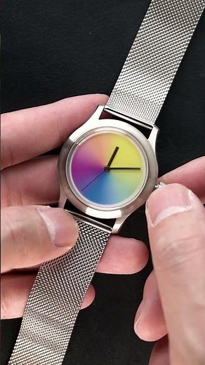 A Watch Dial Design that Changes Color Every Second