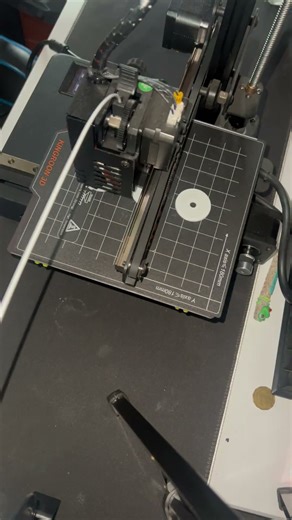 💡 De llantas dañadas a nuevas con SolidWorks + impresión 3D