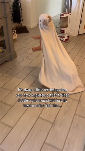 Julie, Logan & Reece on Instagram: "Lol… baby Reece insists he wears his towel just like this after every shower! So of course we use the towels with little ears or antlers because… how cute?! The only problem with this is when it falls off his head, because it’s inevitable… guess who is constantly putting it back on?! Me! Which is fine but between the time it falls off and I put it back on he sometimes starts getting upset because it’s not cooperating… And that’s totally understandable because 