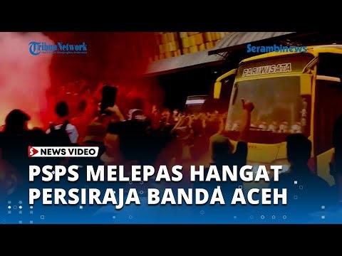 Suporter PSPS Pekanbaru Melepas Hangat Persiraja dengan Yel-Yel Usai Pertandingan