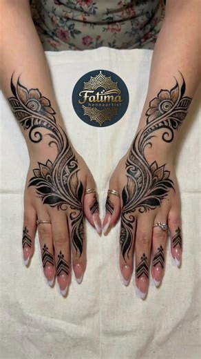 Mixing Thick and Thin Lines in Henna Art