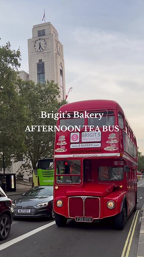 Experience a Unique Afternoon Tea Bus Tour in London
