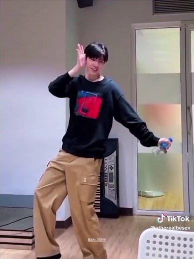 Mastering the Body Roll Dance Moves