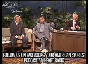 𝐁𝐮𝐝𝐝𝐲 𝐇𝐚𝐜𝐤𝐞𝐭𝐭’𝐬 𝐕𝐞𝐫𝐲 𝐁𝐞𝐬𝐭 𝐒𝐭𝐨𝐫𝐲, 𝐇𝐢𝐬 “𝐃𝐮𝐜𝐤 𝐉𝐨𝐤𝐞” 𝐈𝐧𝐯𝐨𝐥𝐯𝐢𝐧𝐠 𝐭𝐡𝐞 𝐂𝐨𝐥𝐥𝐢𝐬𝐢𝐨𝐧 𝐨𝐟 𝐂𝐨𝐮𝐧𝐭𝐫𝐲 𝐚𝐧𝐝 𝐂𝐢𝐭𝐲 𝐋𝐢𝐟𝐞 – 𝐭𝐨𝐥𝐝 𝐭𝐨 𝐉𝐨𝐡𝐧𝐧𝐲 𝐂𝐚𝐫𝐬𝐨𝐧 Brooklyn born Buddy Hackett was an actor, comic and storyteller who honed his skills entertaining New Yorkers in the Catskills Borscht Belt resorts. He died in 2003, but he talent for making us laugh lives on. And in this story, the country bumpkin wins the day. | Our American Stor