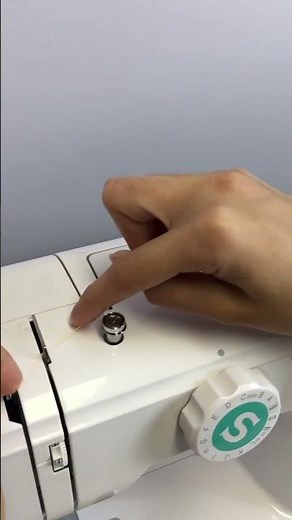 Mini Tutorial per principianti - Come infilare in pochi semplici passi la Singer SM024