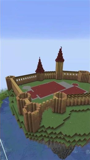 My MEGA Floating Castle Build! #minecraft #megabuilds #survivalminecraft #craftworkssmp #shorts