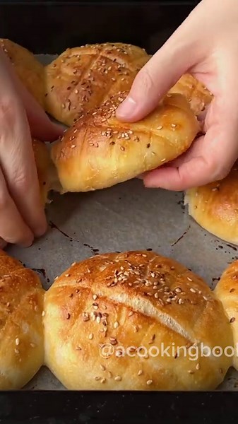 Simple bread recipe with delicious homemade results