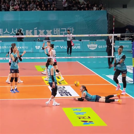 2025.11.28. 수비 실패를 매우 아쉬워하는 #지젤실바 #GyselleSilva #volleyball #shorts