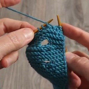 833K views · 6.3K reactions | The never-stretching buttonhole technique that looks like a full-fledged bead | Sewing Techniques | Facebook
