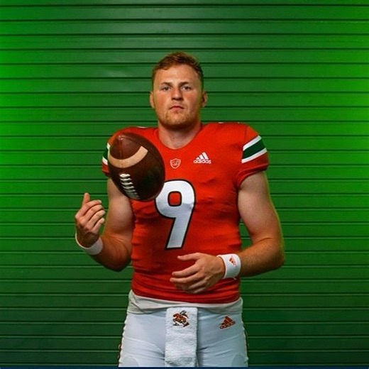 What Grade is Tyler Van Dyke in?