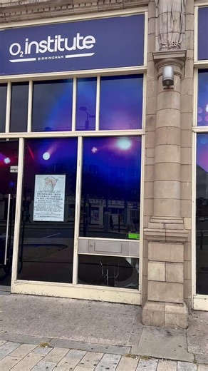 Lining our stomachs before lining up for the front row - nothing like a pre-gig feast near O2 Institute Birmingham 🍕🎸 | O2 Institute Birmingham