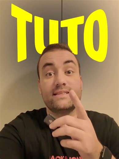 Clone ton visage sur N'IMPORTE QUEL personnage IA 🤯 Mimic Motion sur Pollo AI te permet de transférer TES mouvements sur un avatar généré par IA. En gros : tu te filmes, l'IA reproduit exactement ce que tu fais sur le personnage de ton choix. Le résultat ? Ultra fluide, ultra réaliste. 🎁 -50% en ce moment sur pollo.ai Envoie