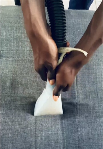 🛋️ Nettoyage de canapé à domicile – Royal Clean 🧼 Votre canapé mérite une seconde jeunesse ! Taches, poussière, odeurs… On s’en occupe ! ✨ Résultat propre, frais et impeccable 🏠 Intervention rapide chez vous 🧴 Produits de qualité, sans danger pour la famille 📞 Contactez-nous au 75 449 08 08 / 76 301 35 66 📍Disponible partout à Dakar Royal Clean – Le confort commence par un canapé propre ! #nettoyagecanape #lavagecanape #lavageauto #tik_tok #pourtoi