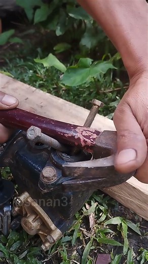 Remove a Broken Bolt Without Special Tools! 🔩🔥